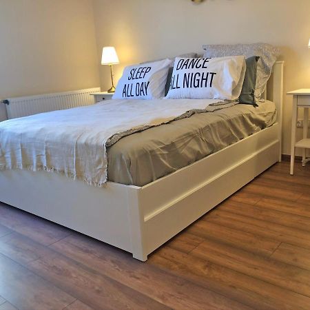 Modern Comfort In Historical Budapest Ngoại thất bức ảnh