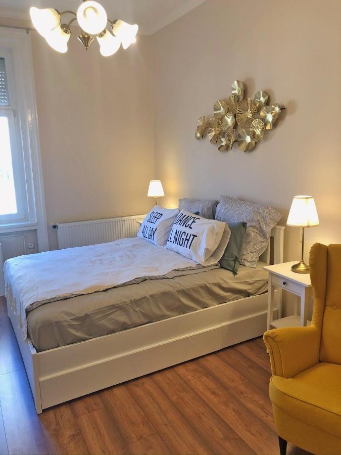 Modern Comfort In Historical Budapest Ngoại thất bức ảnh