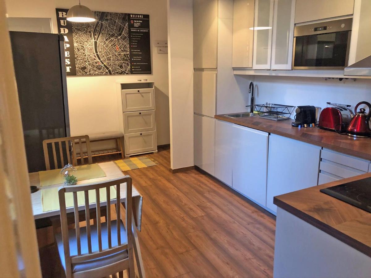 Modern Comfort In Historical Budapest Ngoại thất bức ảnh
